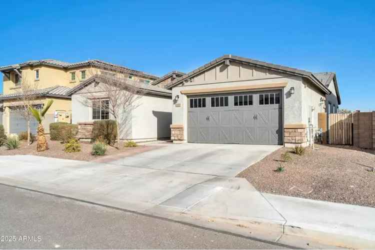 Single-family house For Sale in 8513, North 172nd Lane, Waddell, Arizona