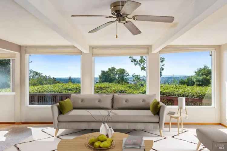 Single-family house For Sale in 532, Montecito Boulevard, Napa, California