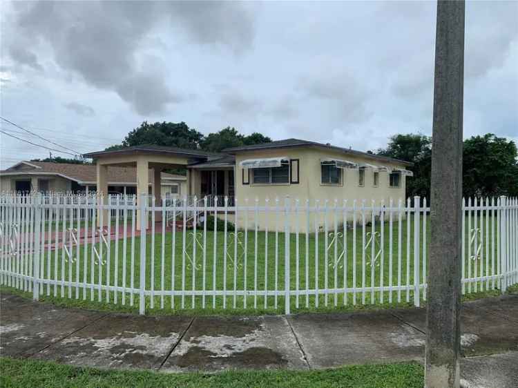 Single-family house For Sale in 5890, Northwest 18th Avenue, Miami, Florida