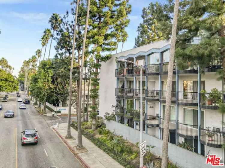 Condo For Sale in 7560, Hollywood Boulevard, Los Angeles, California