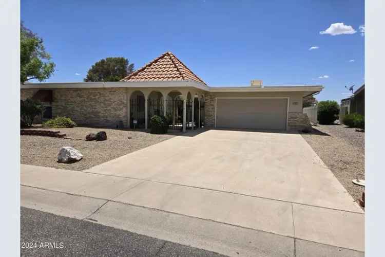 Single-family house For Sale in 11021, West Welk Drive, Sun City, Arizona