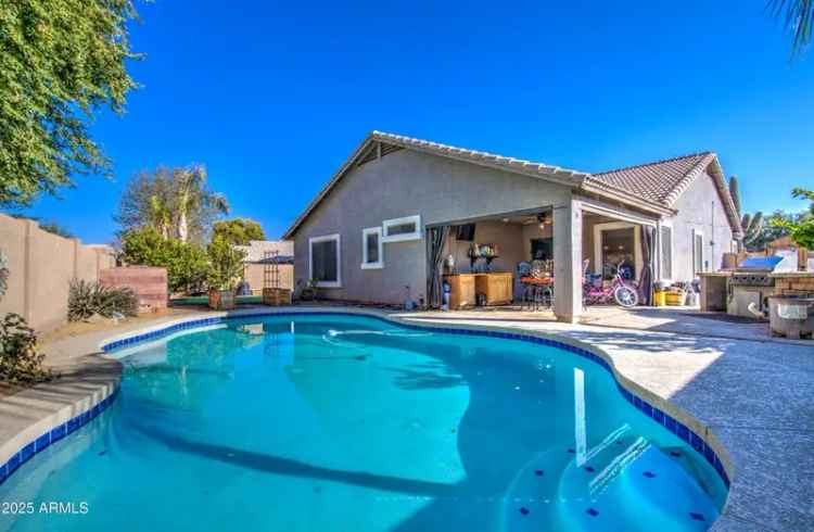 Single-family house For Sale in 23306, South 221st Street, Queen Creek, Arizona