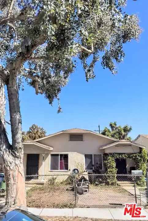 Multi-family house For Sale in 1543, West 52nd Street, Los Angeles, California