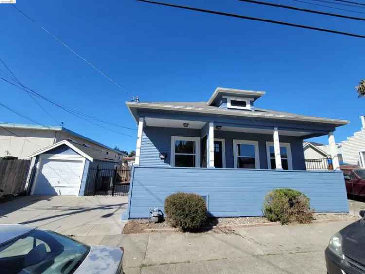 Single-family house For Sale in 3137, Pleitner Avenue, Oakland, California