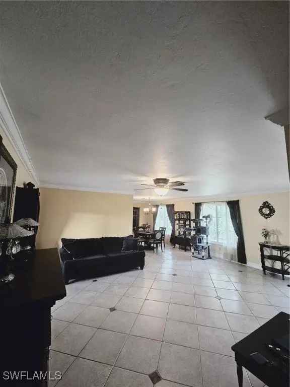 Single-family house For Sale in Fort Myers Shores, Florida