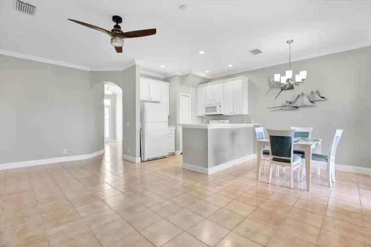 House For Sale in 627, Vallance Way Northeast, Saint Petersburg, Florida