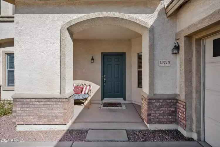 Single-family house For Sale in 19710, East Arrowhead Trail, Queen Creek, Arizona