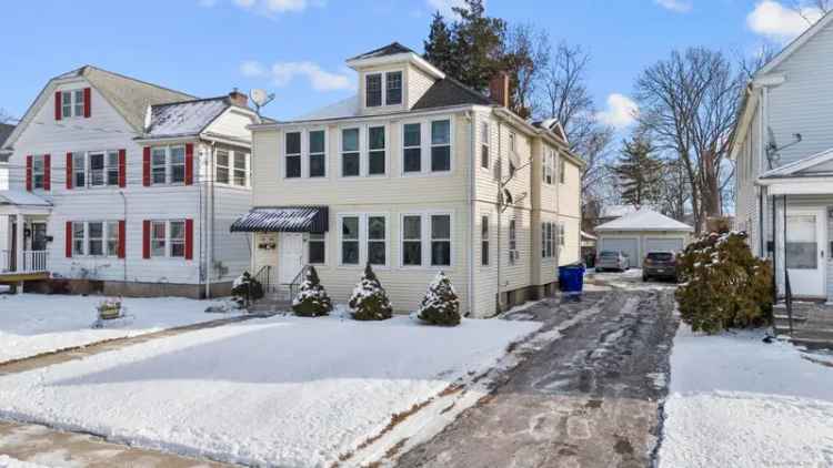 Multi-family house For Sale in 78, Cambridge Street, West Hartford, Connecticut