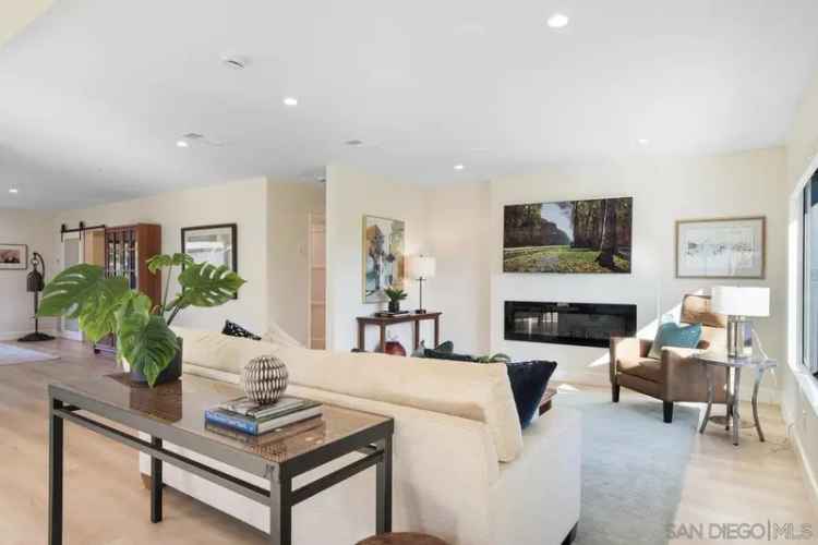 Single-family house For Sale in 1612, Chatsworth Boulevard, San Diego, California