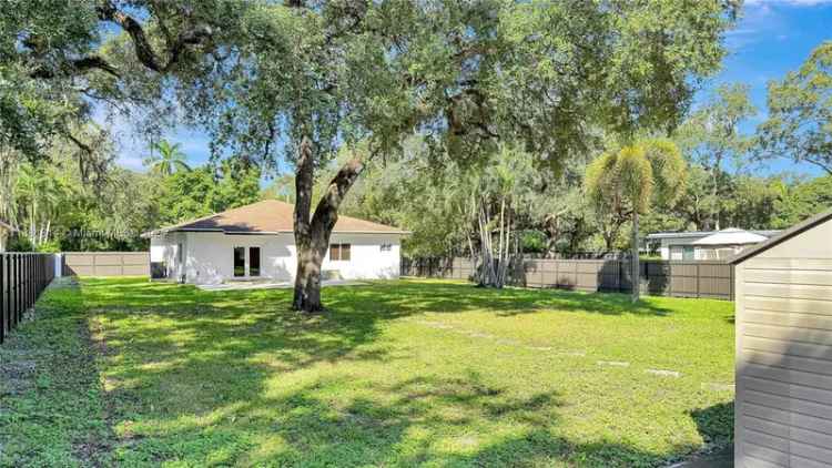 Single-family house For Sale in 15235, Northeast 9th Avenue, North Miami Beach, Florida