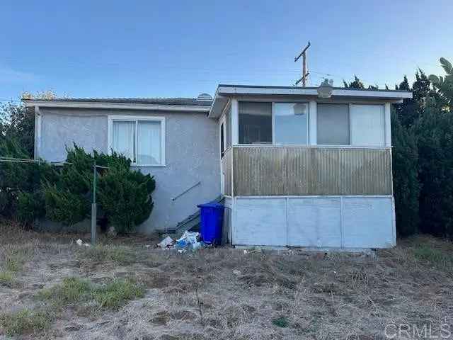 Single-family house For Sale in 6542, Goodwin Street, San Diego, California