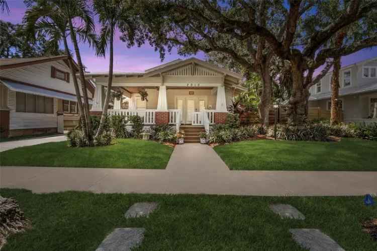 Single-family house For Sale in 2010, West Dekle Avenue, Tampa, Florida