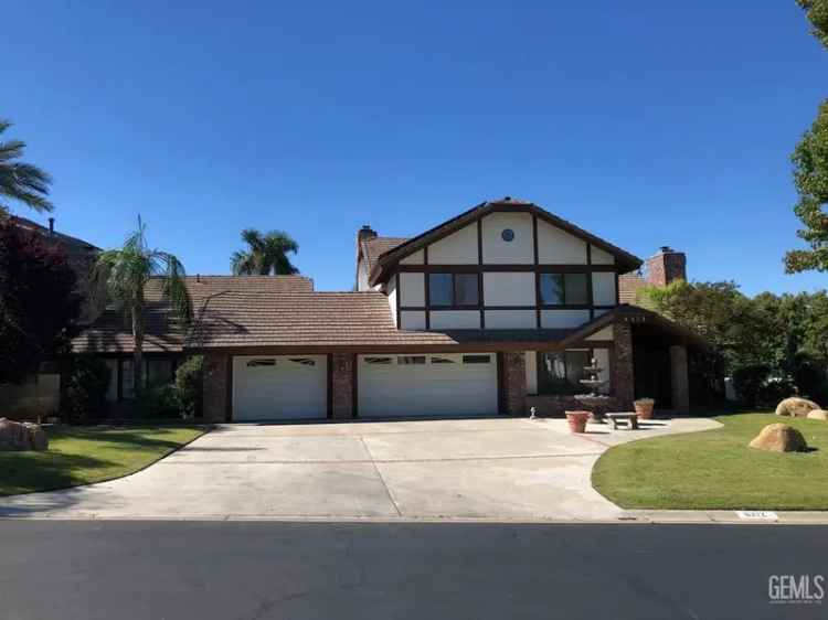 Single-family house For Sale in Bakersfield, California