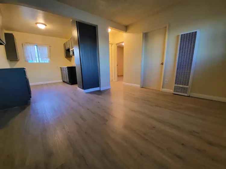 Apartment Unit for Rent Near Freeways and Shopping