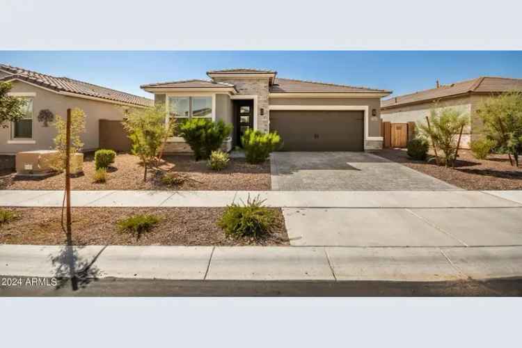 Single-family house For Sale in 17657, West Buckhorn Trail, Surprise, Arizona