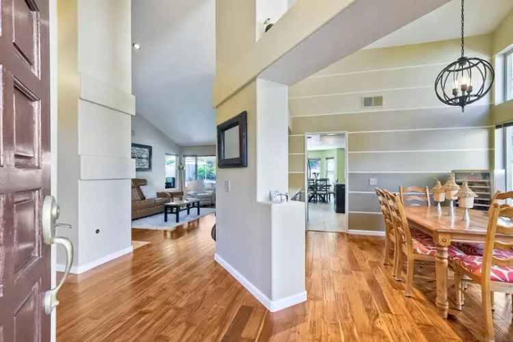 Single-family house For Sale in 16504, Calle Pulido, San Diego, California