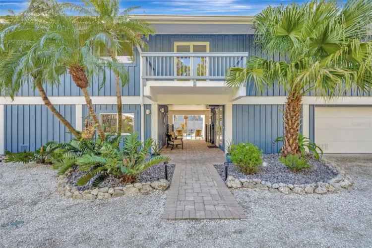 Single-family house For Sale in 77, Sandy Hook Road North, Siesta Key, Florida