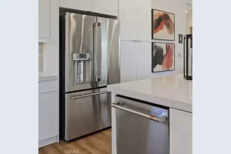 Condo For Sale in Irvine, California