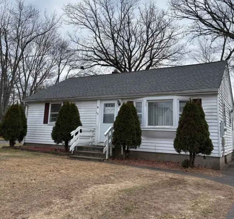 Single-family house For Sale in 68, Branch Drive, East Hartford, Connecticut