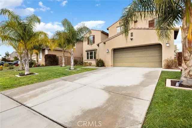 Single-family house For Sale in 29932, Olympic Drive, Menifee, California