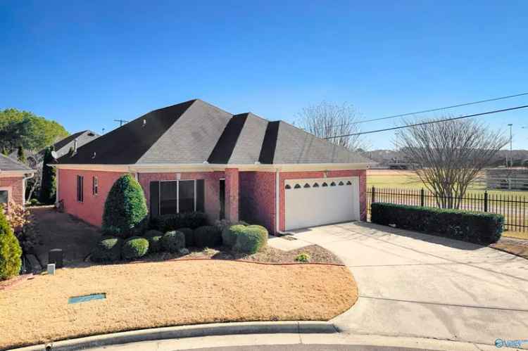 Single-family house For Sale in Decatur, Alabama