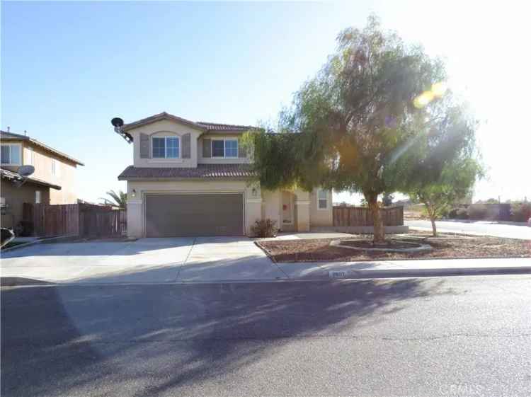 Single-family house For Sale in Adelanto, California