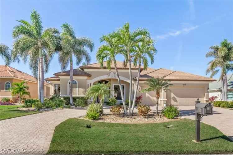 Single-family house For Sale in 5216, Southwest 8th Place, Cape Coral, Florida