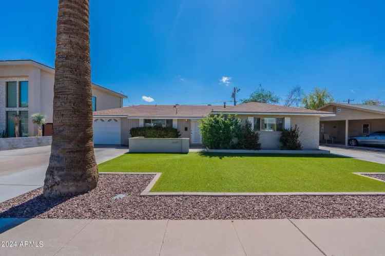 Single-family house For Sale in 4649, North 74th Place, Scottsdale, Arizona