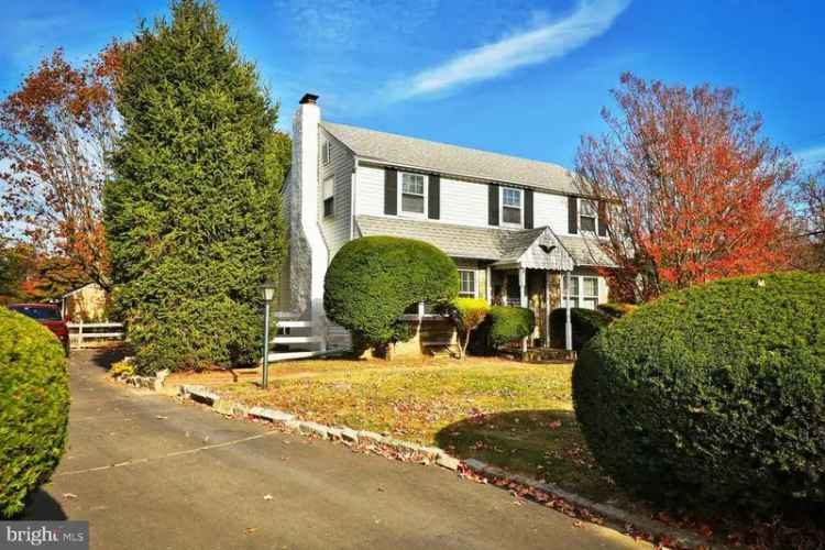 Single-family house For Sale in 2111, Rush Road, Abington Township, Pennsylvania