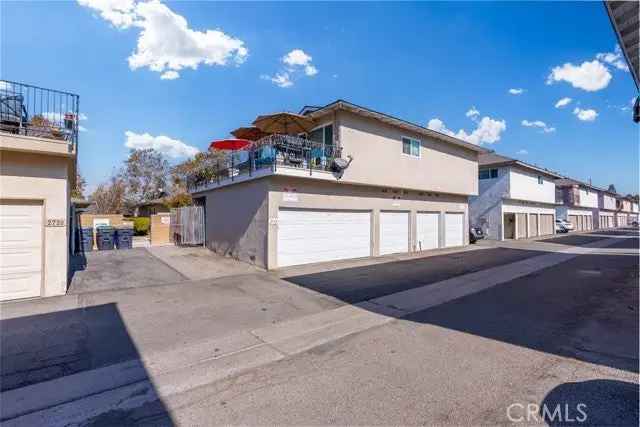 Multi-family house For Sale in 2714, West Juniper Street, Santa Ana, California