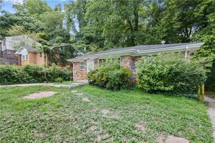 Single-family house For Sale in 1279, Kenilworth Drive Southwest, Atlanta, Georgia