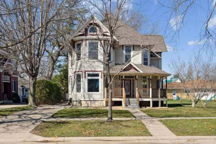 Single-family house For Sale in 208, East Union Street, Manchester, Iowa