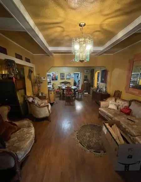 Single-family house For Sale in 1268, 60th Avenue, Oakland, California