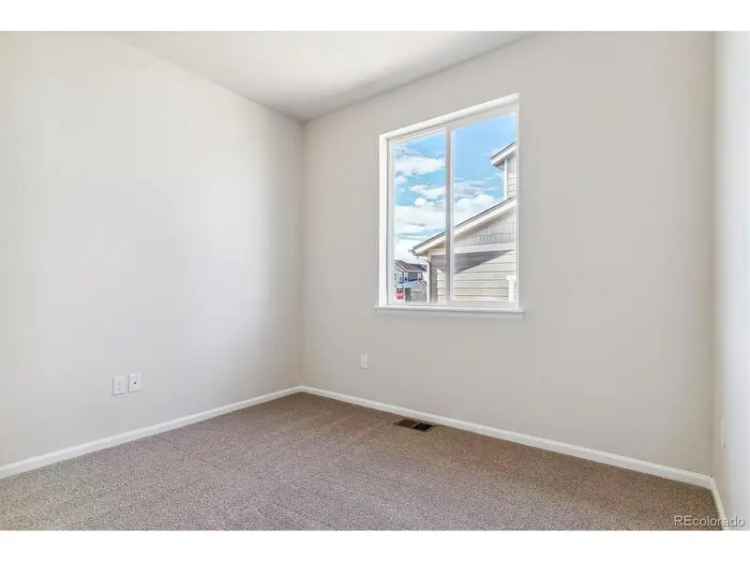 Single-family house For Sale in Aurora, Colorado