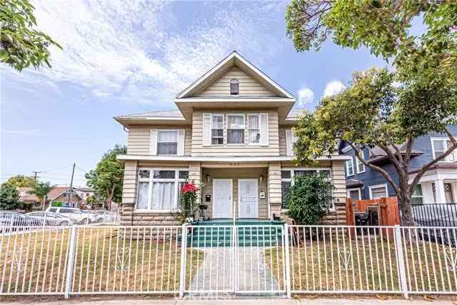 Multi-family house For Sale in 405,407, West 9th Street, Long Beach, California