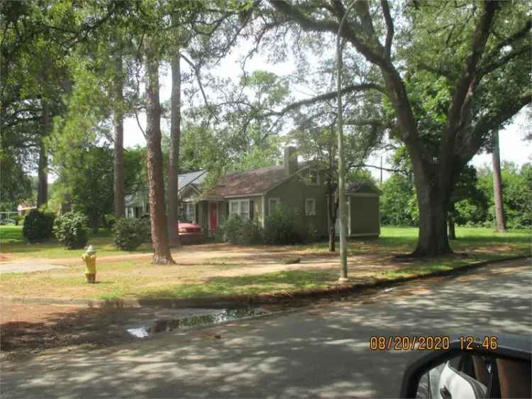 Single-family house For Sale in Albany, Georgia