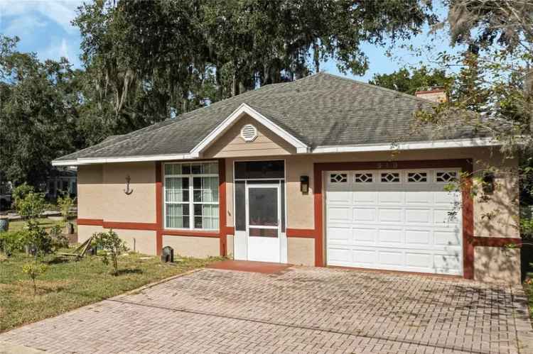 Multi-family house For Sale in 919, Patrick Street, Kissimmee, Florida