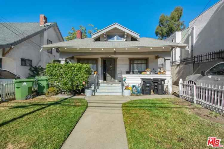 Single-family house For Sale in 1009, East 43rd Street, Los Angeles, California