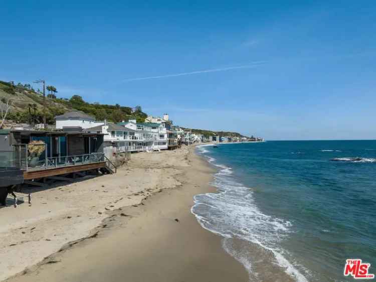 Single-family house For Sale in 24956, Malibu Road, Malibu, California