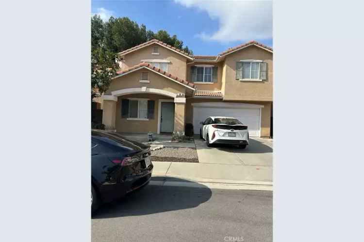 Single-family house For Sale in 33, Winterfield Road, Irvine, California