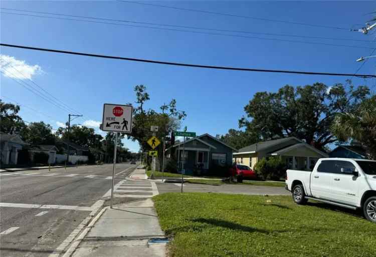 Single-family house For Sale in 301, West Chelsea Street, Tampa, Florida