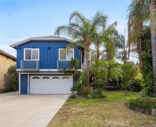 Single-family house For Sale in 22112, Heidemarie Street, Los Angeles, California