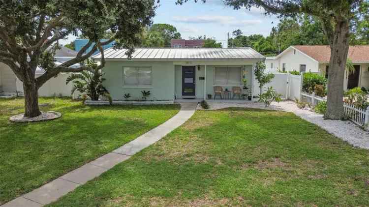 Single-family house For Sale in 6810, 4th Avenue North, Saint Petersburg, Florida