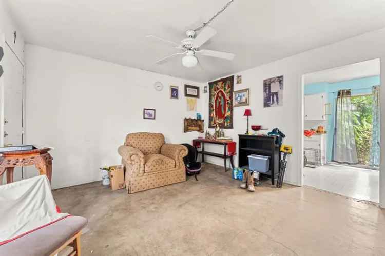 Duplex For Sale in 1008, Wilks Avenue, Austin, Texas