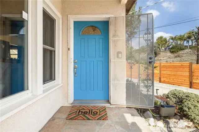 Single-family house For Sale in Los Angeles, California