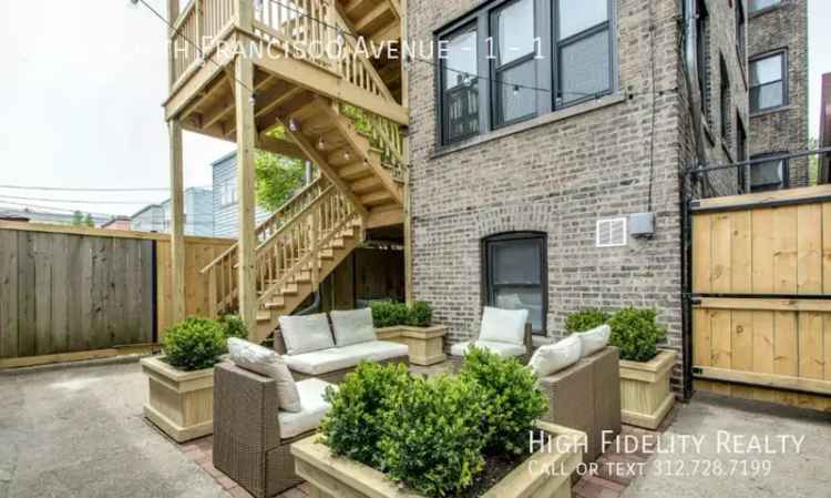 Logan Square 2 Bed 1 Bath Condo Quality Apartment for Rent