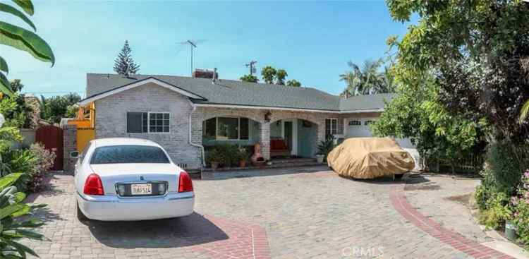 Single-family house For Sale in 11421, Barclay Drive, Garden Grove, California