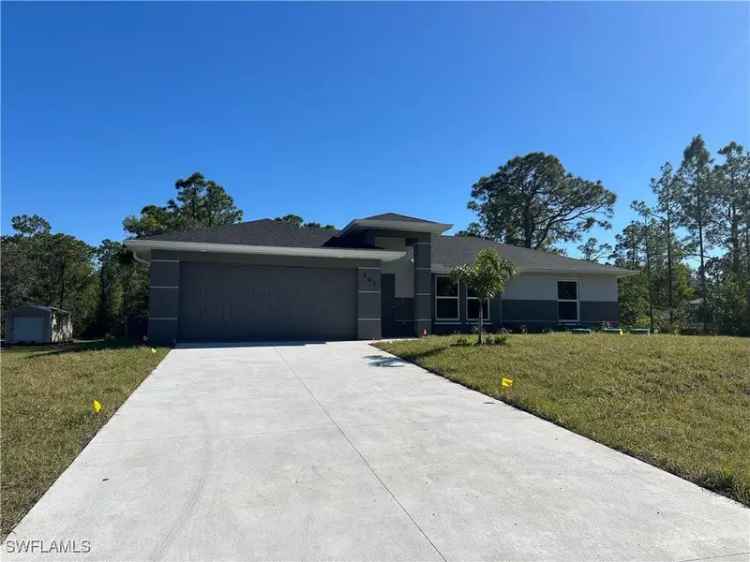 Single-family house For Sale in 302, Johns Avenue, Florida