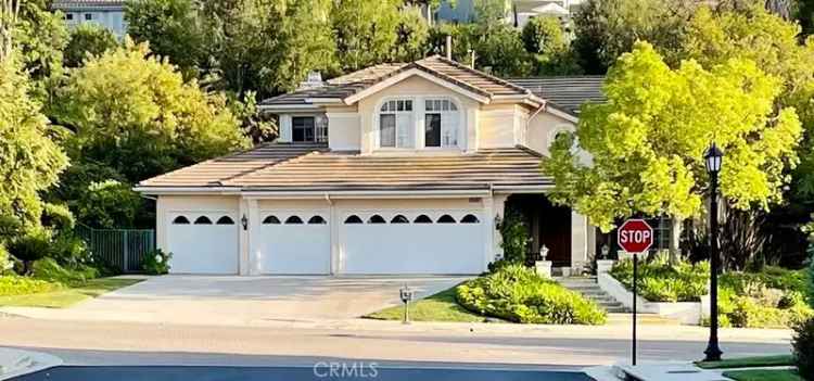 Single-family house For Sale in 18500, Saint Moritz Drive, Los Angeles, California