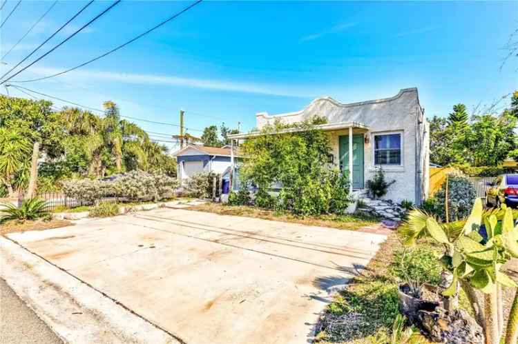 Single-family house For Sale in 3147, Prescott Street North, Saint Petersburg, Florida